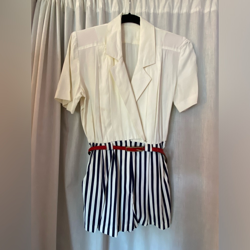 One Piece Sailor Style Shorts & Tee Romper with Shoulder Pads Size Woman’s Small